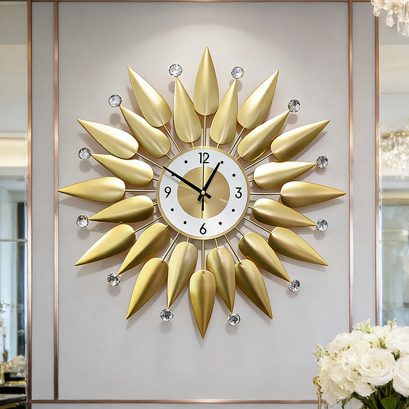 Luxury Wall Clock Metal Wall C - огляд і ціна Luxury Lifestyle Hotel