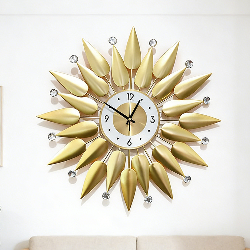 Luxury Wall Clock Metal Wall C - огляд і ціна Luxury Lifestyle Hotel